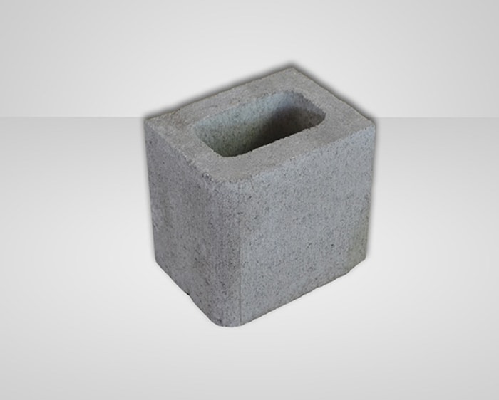 Concrete block 6 inch bullnose half