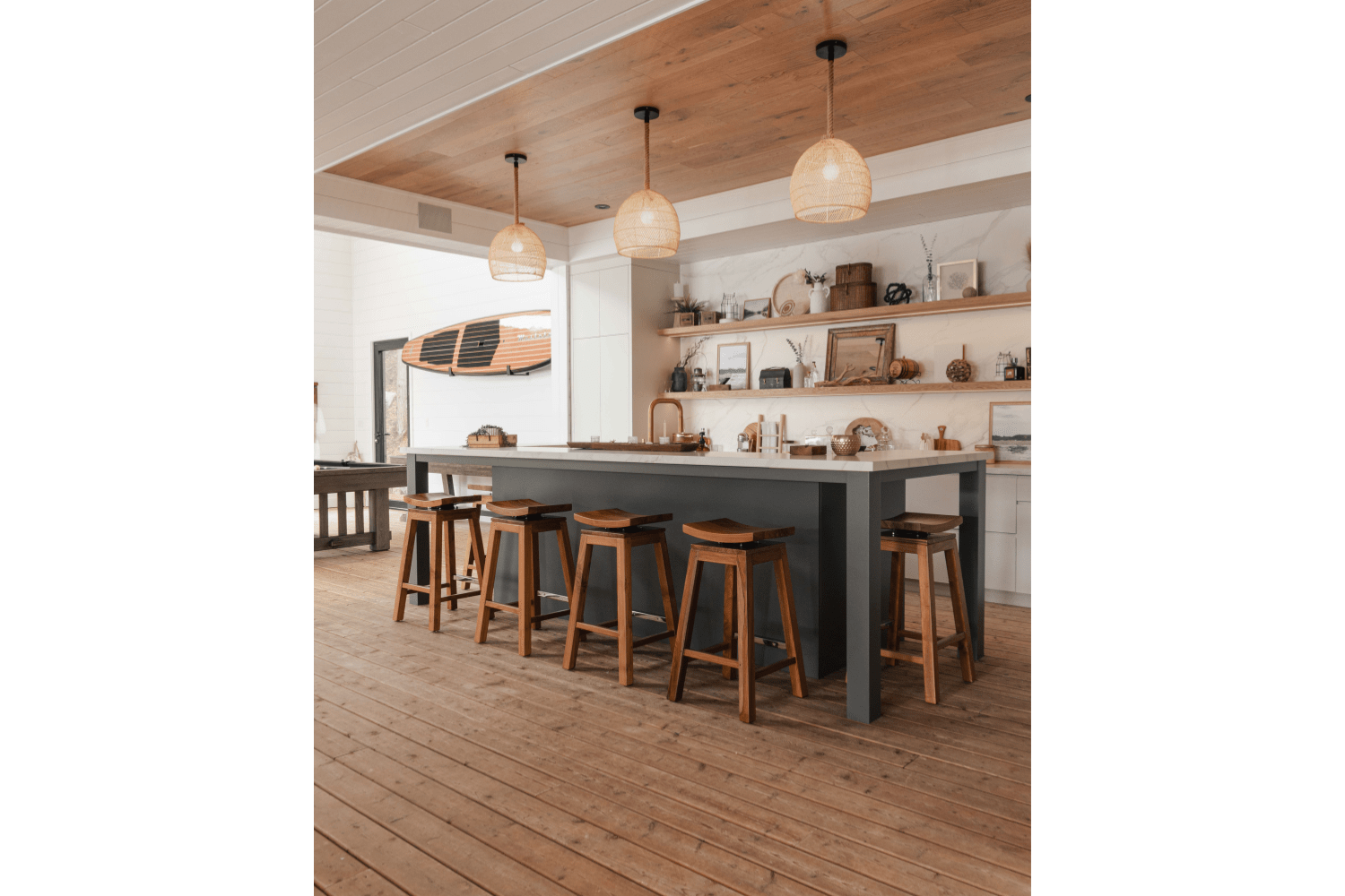 Boathouse bar island with coastal design