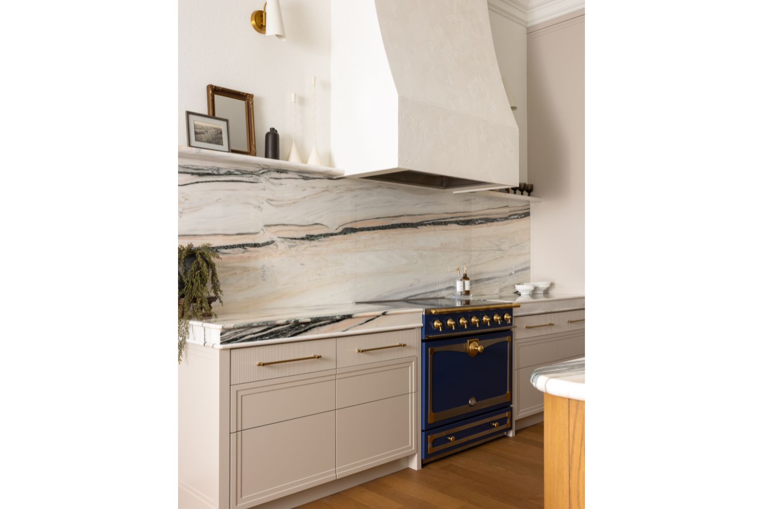 Unique and luxury kitchen door style for contemporary kitchen